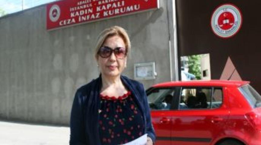 Gazeteci T&uuml;ren&ccedil;, Tutuklu Kadın Meslektaşlarını Ziyaret Etti