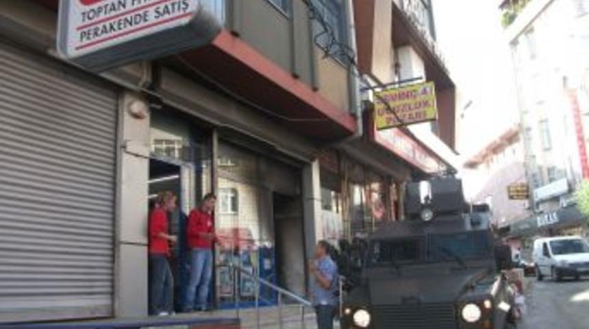 Molotoflu Saldırıda Faciayı Market &Ccedil;alışanları &Ouml;nledi