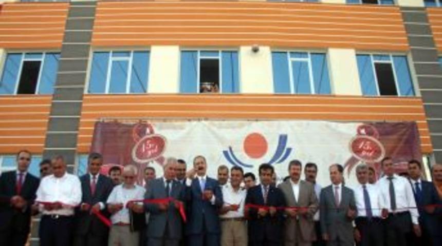 &Ccedil;ağlayan: Olimpiyatlardaki D&uuml;nya &Ccedil;ocuklarını G&ouml;r&uuml;nce &Uuml;lkem Adına Gurur Duydum