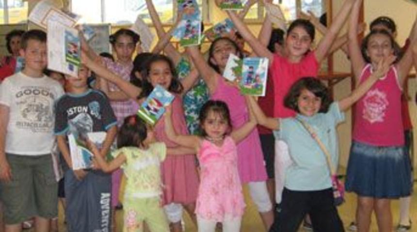 &Ccedil;ocukların karne  hediyesi İş Bankası&rsquo;ndan