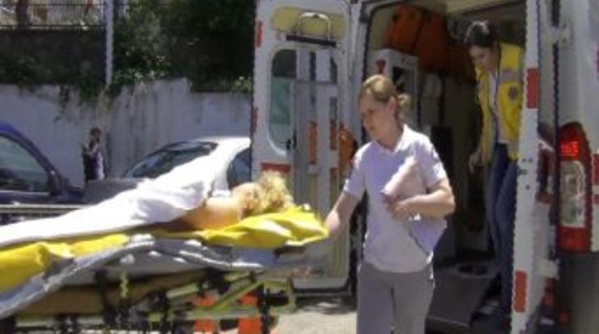 Kıskan&ccedil;lık Y&uuml;z&uuml;nden Eski Eşini Bı&ccedil;akladı