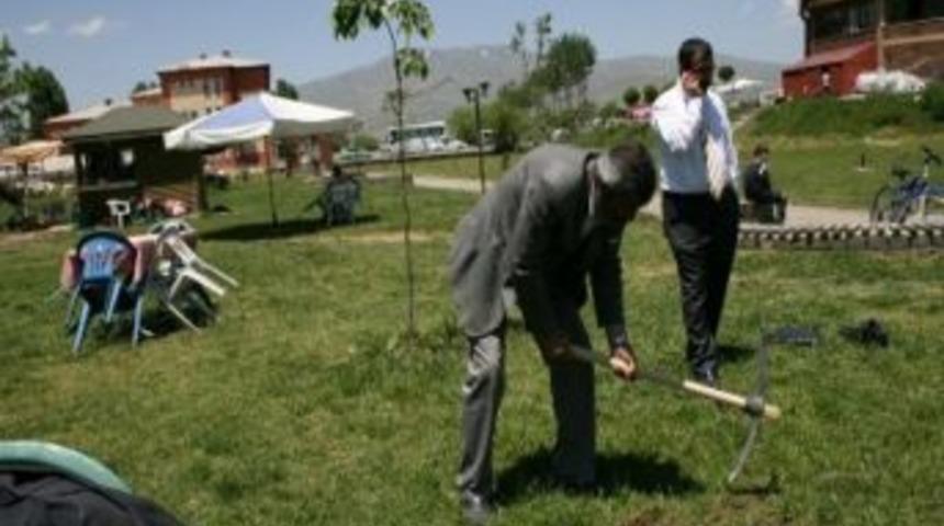 Tatvanlıların &ldquo;denizci Heykeli&rdquo; Hayali 13 Yıl Sonra Ger&ccedil;ekleşiyor