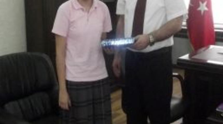 YİBO &Ouml;ğrencisinin Ilk Şiir Kitabı &Ccedil;ıktı