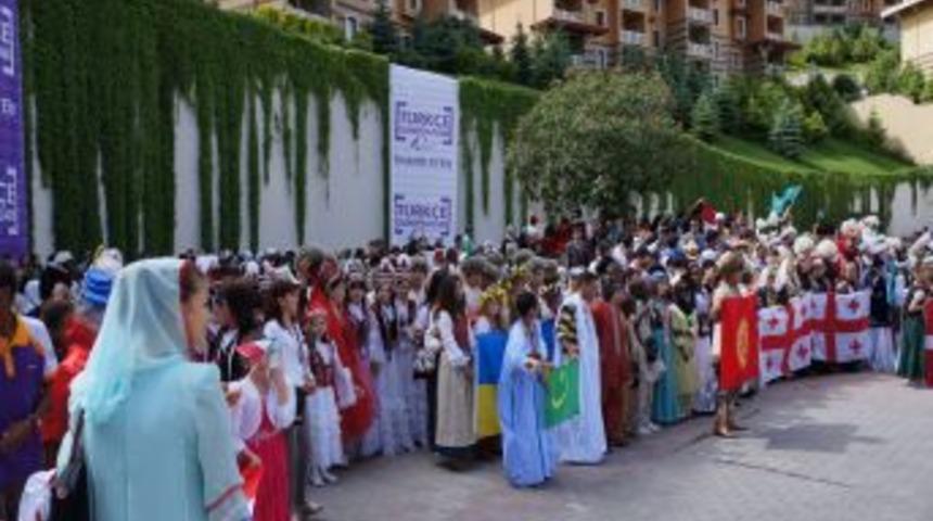 Dünya Çocukları Aynı Karede