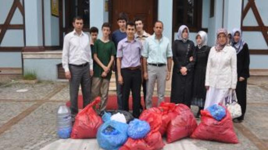 &Ouml;ğrenciler 360 Kilo Kapak Topladı