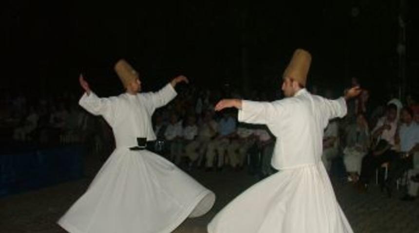 Karam&uuml;rsel Anadolu İmam-Hatip Lisesi Mezunlarını Semazenlerle Uğurladı