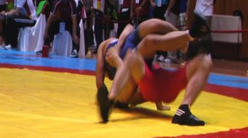 15. Uluslararası Yıldızlar Zafer G&uuml;reş Turnuvası Başladı