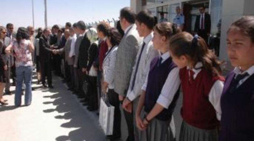 Milli Eğitim Bakanı Din&ccedil;er Van&rsquo;da