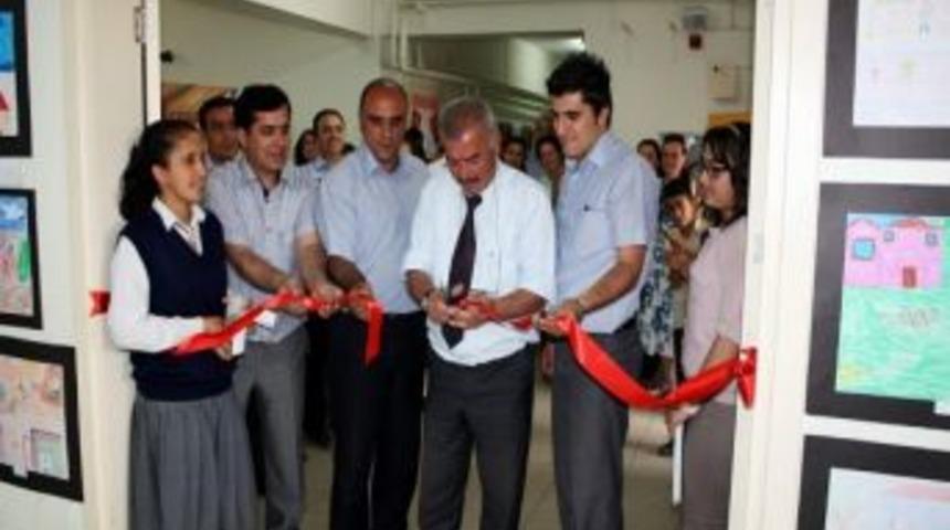 &Ouml;ğrencilerden Teknoloji Tasarım Sergisi