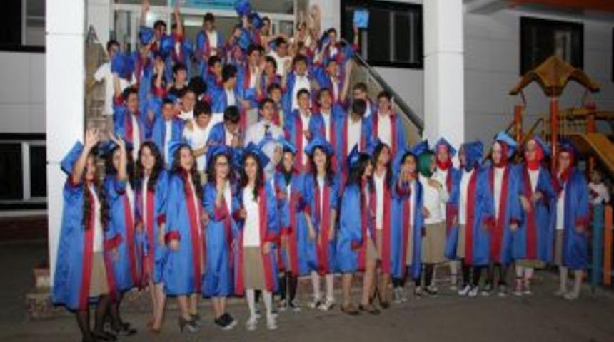 &Ouml;zel Bur&ccedil; &Ouml;ge İlk&ouml;ğretim Okulu, Mezunlarını Uğurladı