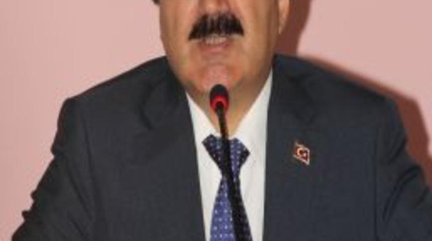 Vali Coş'tan Karne Dağıtımında &Ouml;ğrencilere Uyuşturucu Uyarısı