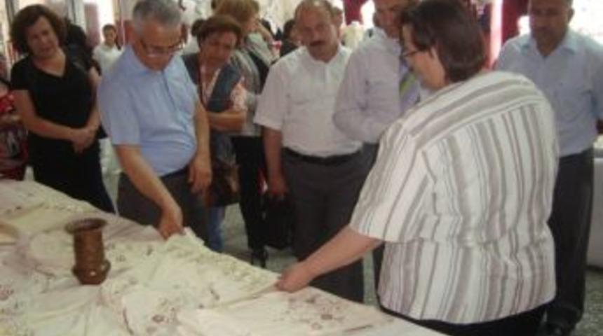 &Ouml;demiş Kız Meslekte El İşi G&ouml;z Nuru Sergisi