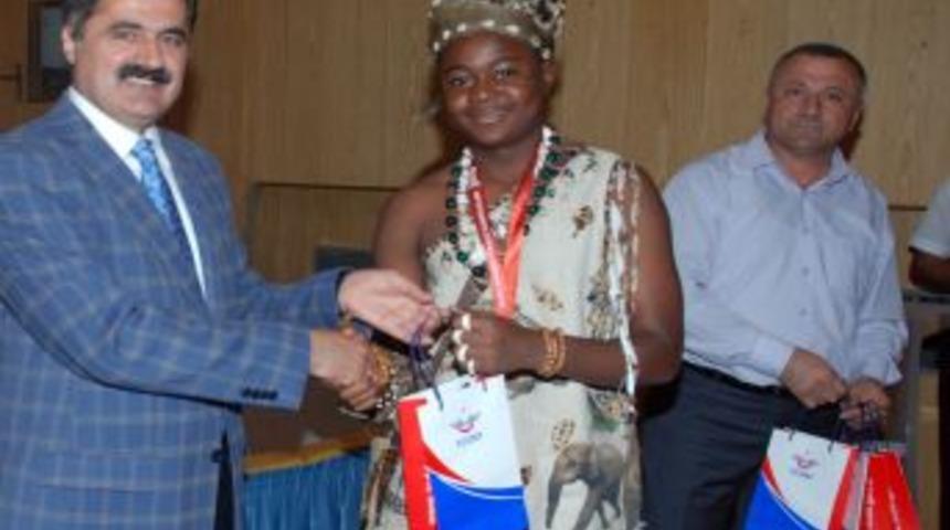 D&uuml;nya &Ccedil;ocuklarından Demir Yolu &Ccedil;alışanlarına &Ouml;zel Konser