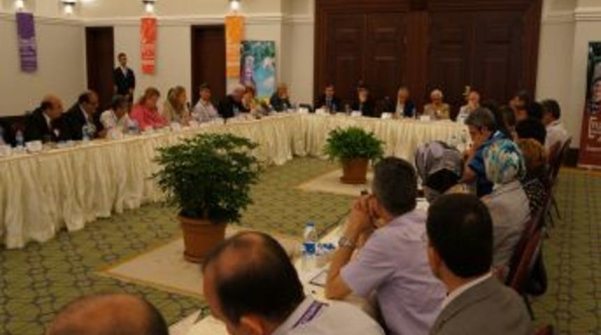 T&uuml;rkologlar, T&uuml;rk&ccedil;e Olimpiyatları'nı Konuşuyor