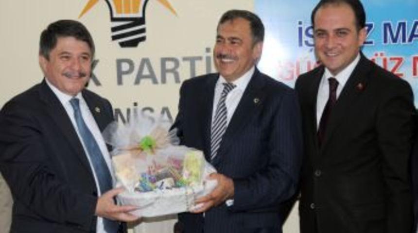 Bakan Eroğlu: H&uuml;k&uuml;met Manisa'ya B&uuml;y&uuml;k &Ouml;nem Veriyor