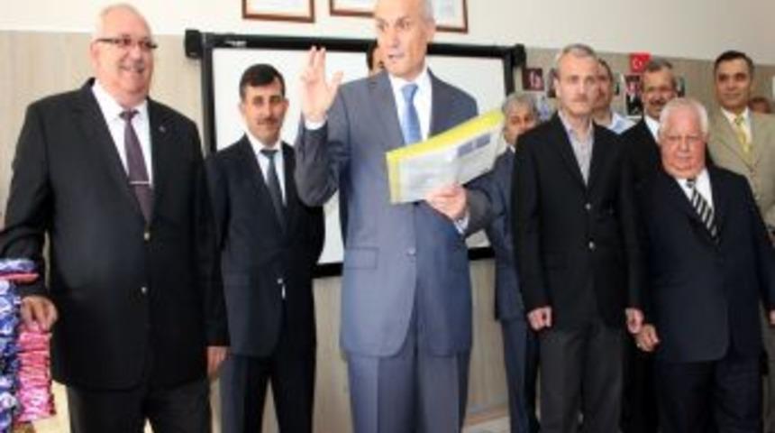 Vali Bilici: &Ccedil;ocuklar Yaz Tatilini Okuyarak Değerlendirsin