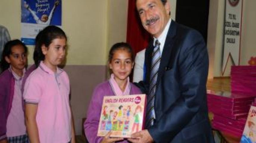 Tepebaşı Belediyesi'nden 17 Bin &Ouml;ğrenciye Yaz Tatili Hediyesi