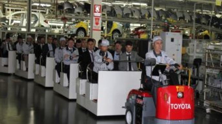 Bakan Erg&uuml;n: &Uuml;&ccedil; Yıl I&ccedil;inde Elektrikle &Ccedil;alışan Yerli Otomobil Pazarı S&uuml;sleyecek