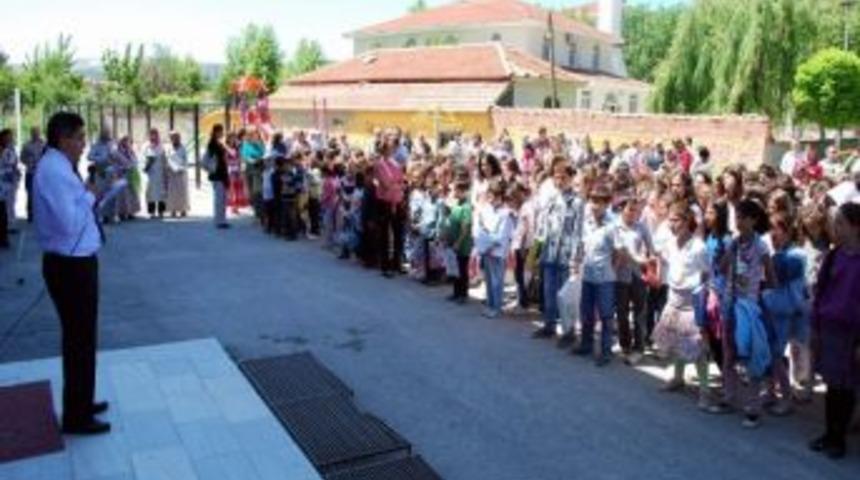 &Ccedil;itosan İlk&ouml;ğretim Okulu&rsquo;nda Karne T&ouml;reni