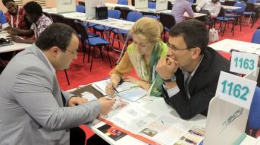 KASİAD'lı Işadamları T&uuml;rkiye-D&uuml;nya Ticaret K&ouml;pr&uuml;s&uuml; 2012'ye Katıldı