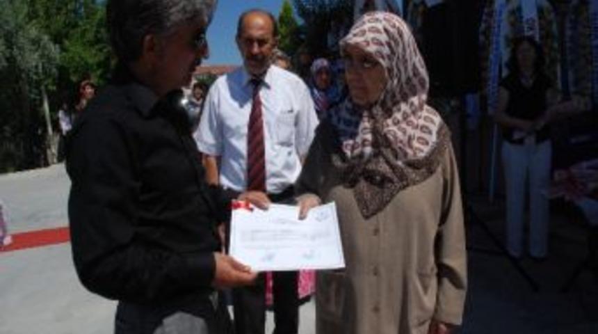 Biga&rsquo;da 12 Bin 894 &Ouml;ğrenci Karne Aldı