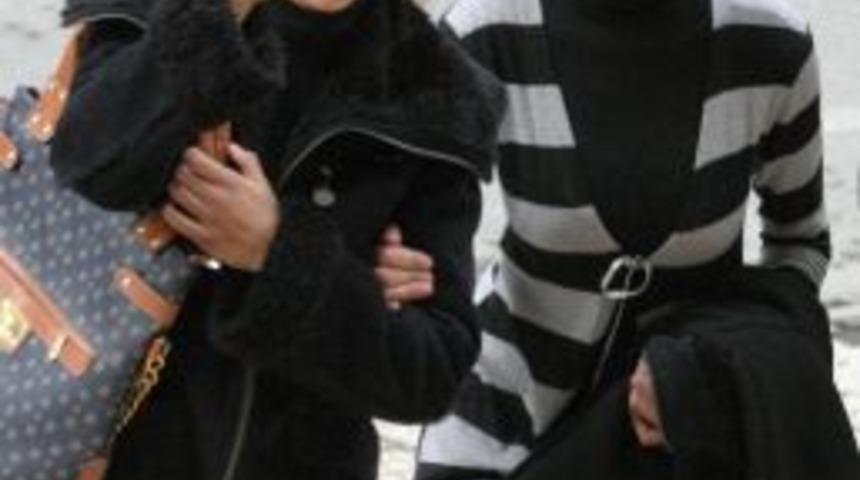 C&uuml;zdan Hırsızı Gen&ccedil; Kadınlar Tutuklandı