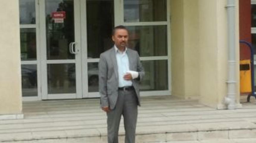 Defin Ruhsatı Vermeyen Aile Hekimini Darp Etti Iddiası