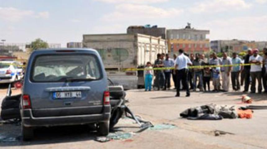 Mezuniyet yolunda feci kaza: 2 ölü, 4 yaralı