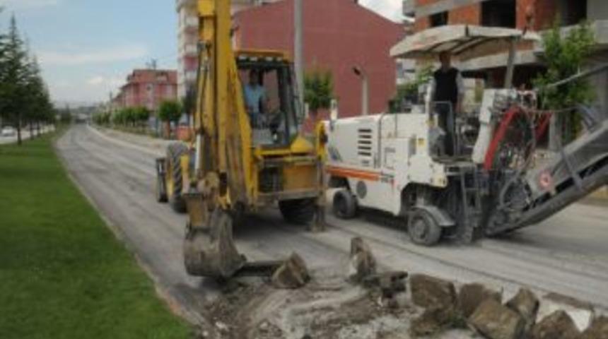 İneg&ouml;l Belediyesi Asfalt Sezonunu A&ccedil;tı