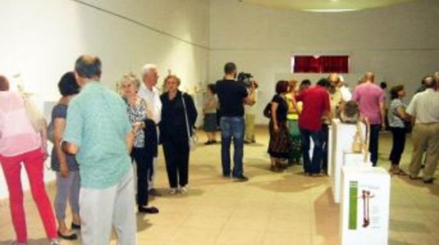 Ayvalık&rsquo;ta Abartık Sergiye Abartık İlgi