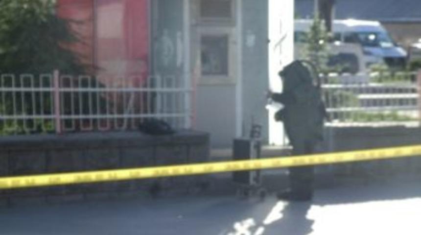 Ş&uuml;pheli &Ccedil;antadan &Ccedil;ıkan Malzemeler Polisi Şaşırttı