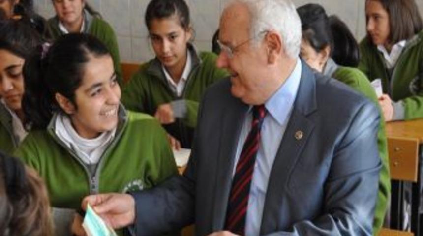 Siirt 1 Milyon Kitap Okudu, Birinciler Tablet Pc Ile &Ouml;d&uuml;llendirildi