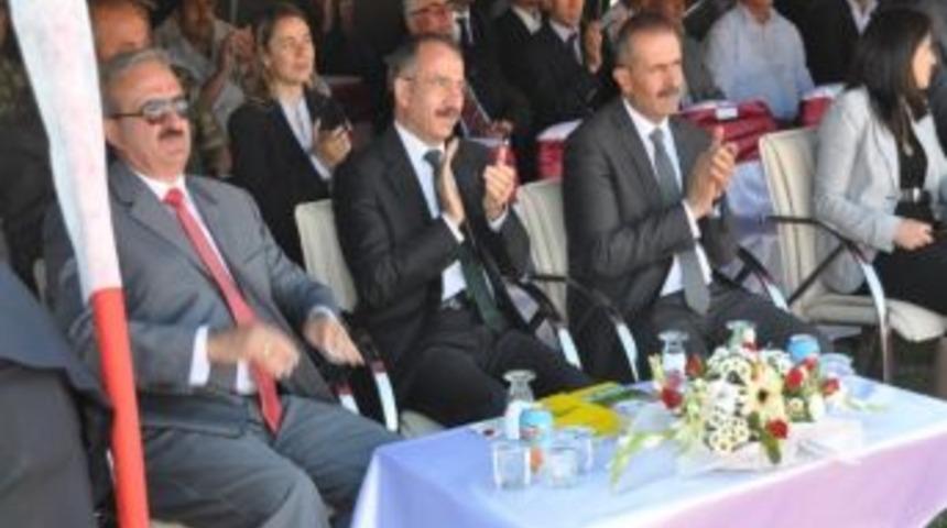 Milli Eğitim Bakanı Din&ccedil;er, 3. Erciş İnci Kefal Balık G&ouml;&ccedil;&uuml; Festivali&rsquo;nde