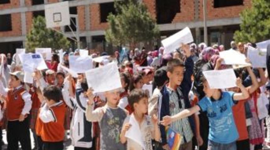 K&uuml;tahya'da 96 Bin 429 &Ouml;ğrenci Karne Aldı