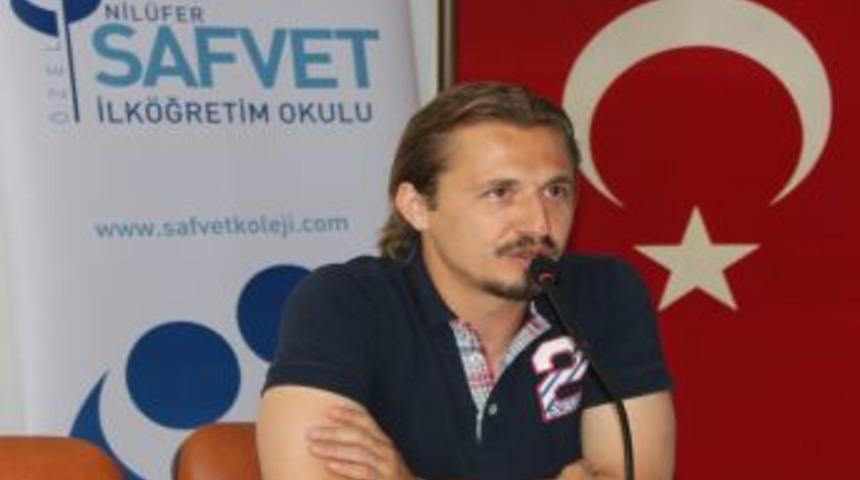 Galatasaraylı Ayhan Akman 18'in Sırrını A&ccedil;ıkladı