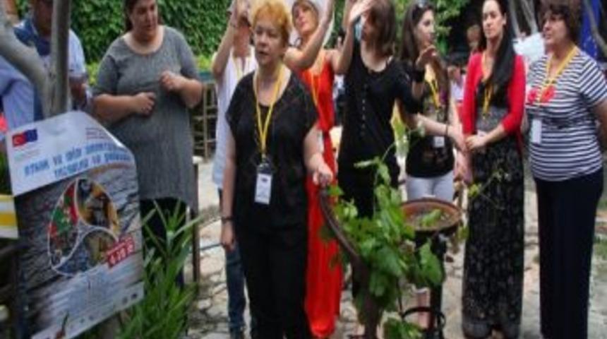K&uuml;lt&uuml;r Ve Sanat İ&ccedil;in Urla Buluşması