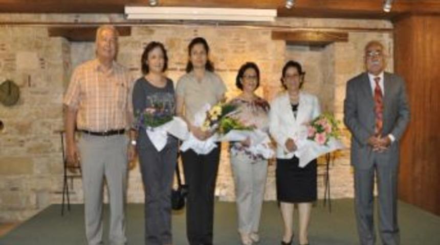 Kuşadası Halk Eğitim Sergisi Yoğun İlgi G&ouml;rd&uuml;