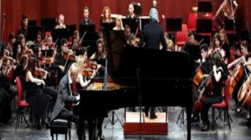 İtalyan Piyanistten Muhteşem Konser