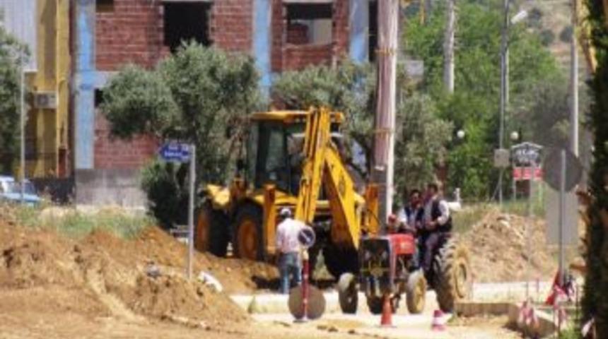 &Ouml;demiş&rsquo;in Kuzey Girişinde Asfaltlama &Ccedil;alışmaları