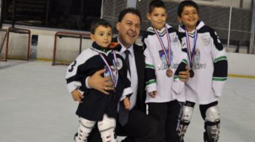 Hokeyin Minik Yıldızları Geliyor
