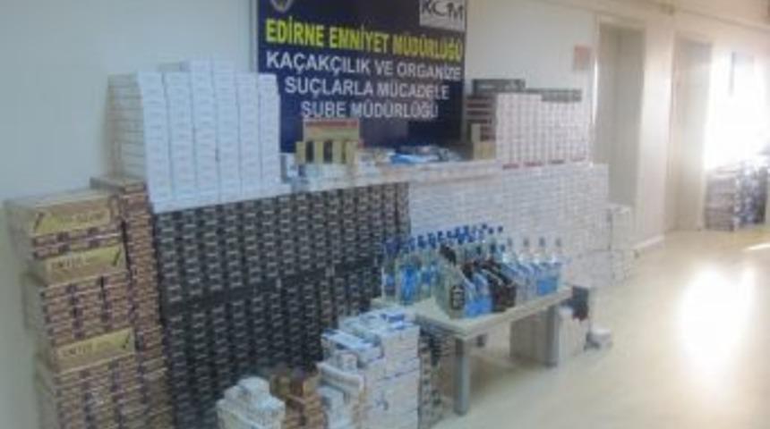 Polisten Ka&ccedil;ak Sigara Operasyonu