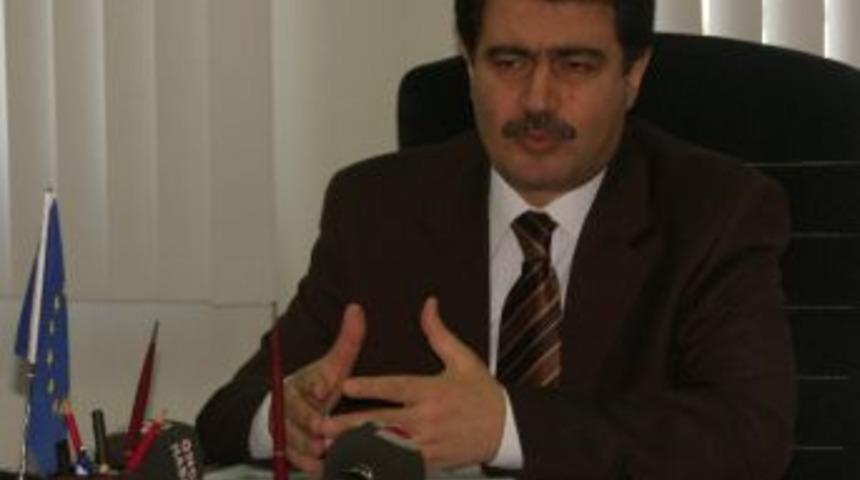 K&uuml;lt&uuml;r Merkezinde Sorun Aşılıyor