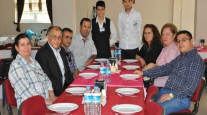 Soma&rsquo;da Komi Kursunu Tamamlayan 2 Engelli İşe Başladı