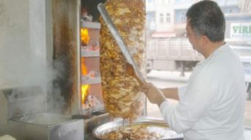 Hatay Usul&uuml; Tavuk D&ouml;ner B&uuml;y&uuml;k İlgi G&ouml;r&uuml;yor