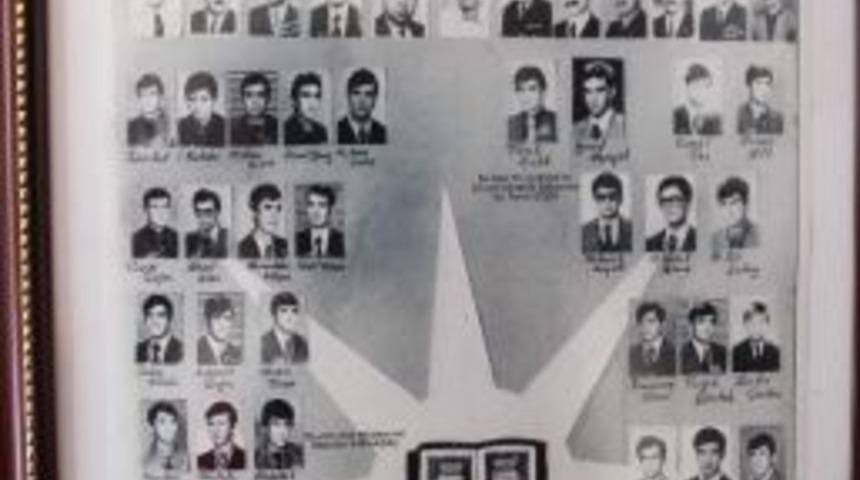 Bakan &Ccedil;elik'e Karne S&uuml;rprizi