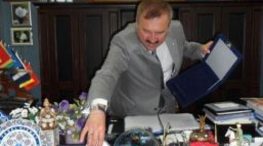 Edremit Bakkallar Odası'ndan Başkan Kılı&ccedil;'a Ş&uuml;kran Plaketi