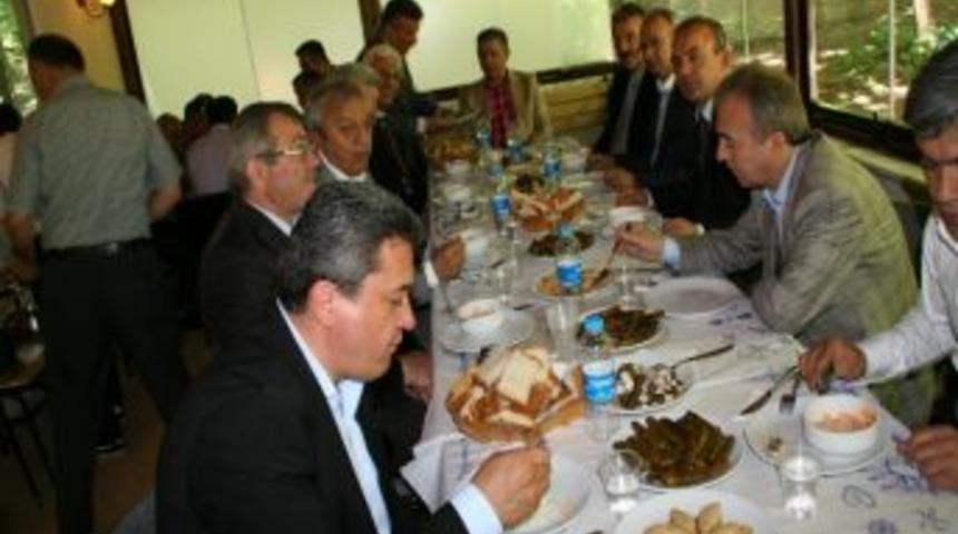 T&uuml;rkiye Muhtarlar Derneği Devrek Şubesinden Mangal Ş&ouml;leni