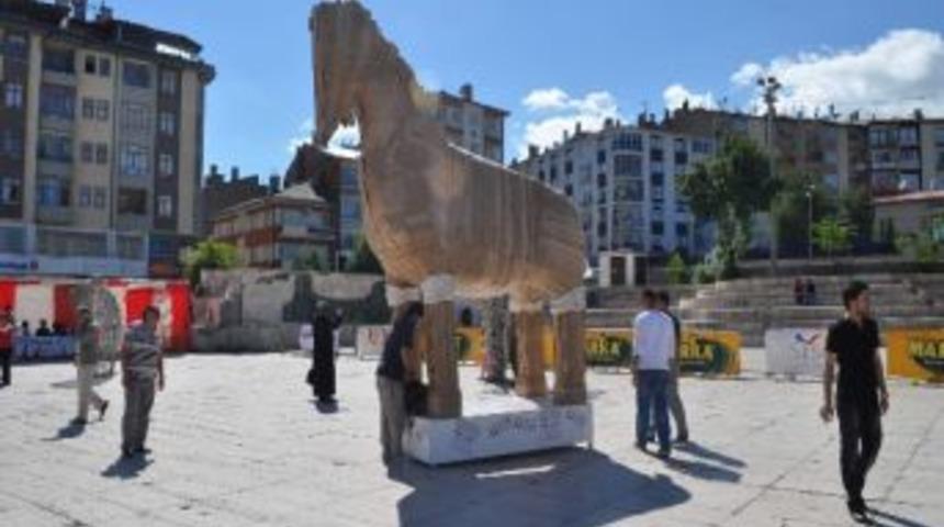 Atık Mukavvalardan &lsquo;truva Atı&rsquo; Yaptılar