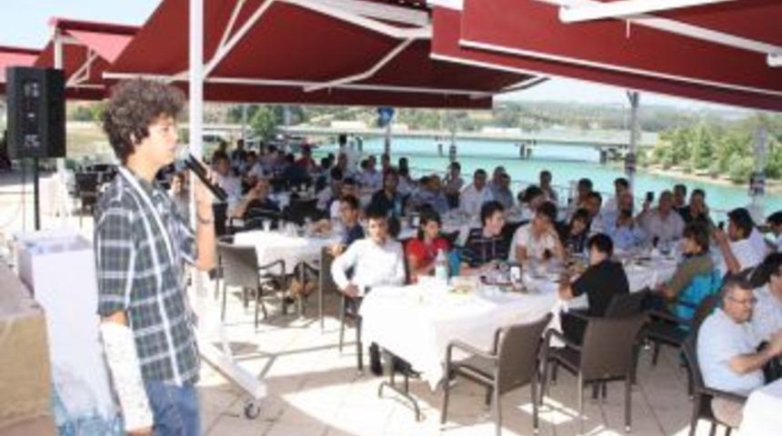 T&uuml;rk&ccedil;enin &Ccedil;ocukları Adana&rsquo;yı Da Şenlendirdi