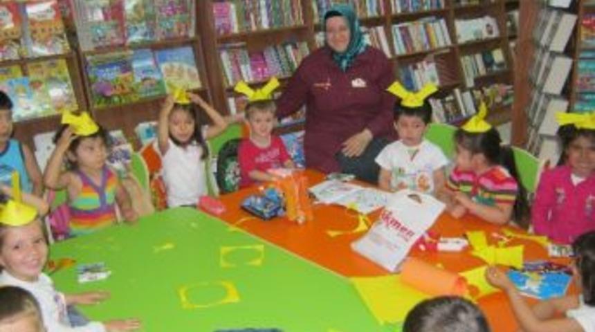 Nt Oyunlu &Ccedil;ocuk Kul&uuml;b&uuml; Miniklerden Meyve Şenliği